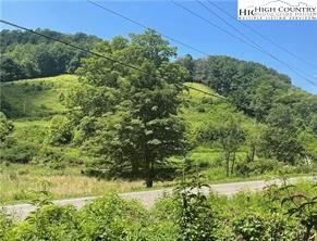Image number 1 for the current listing