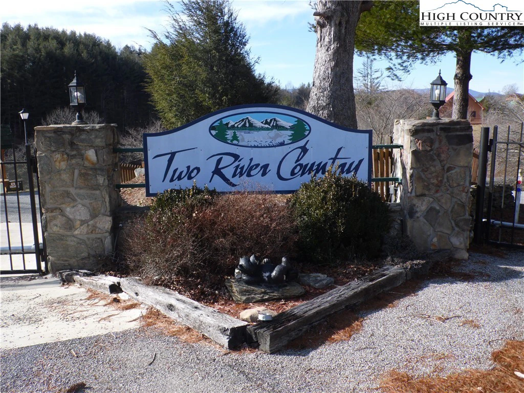 Image number 1 for the current listing