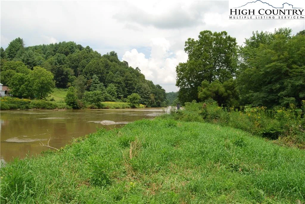 Image number 1 for the current listing