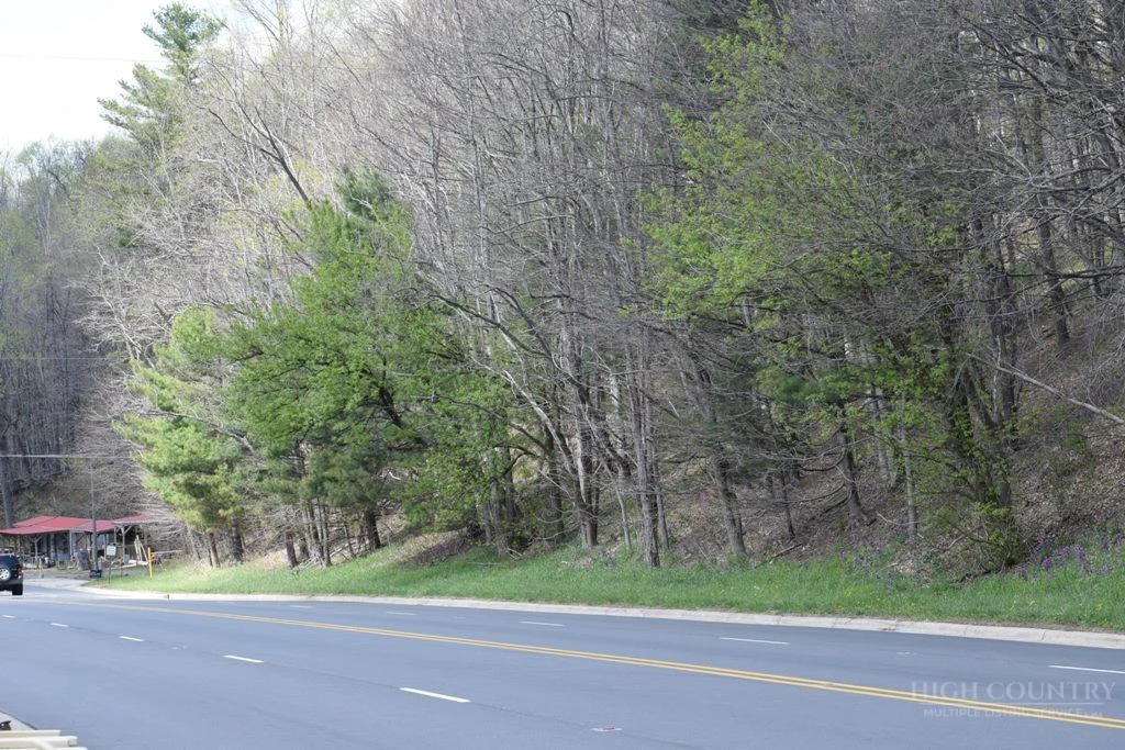 Image number 2 for the current listing