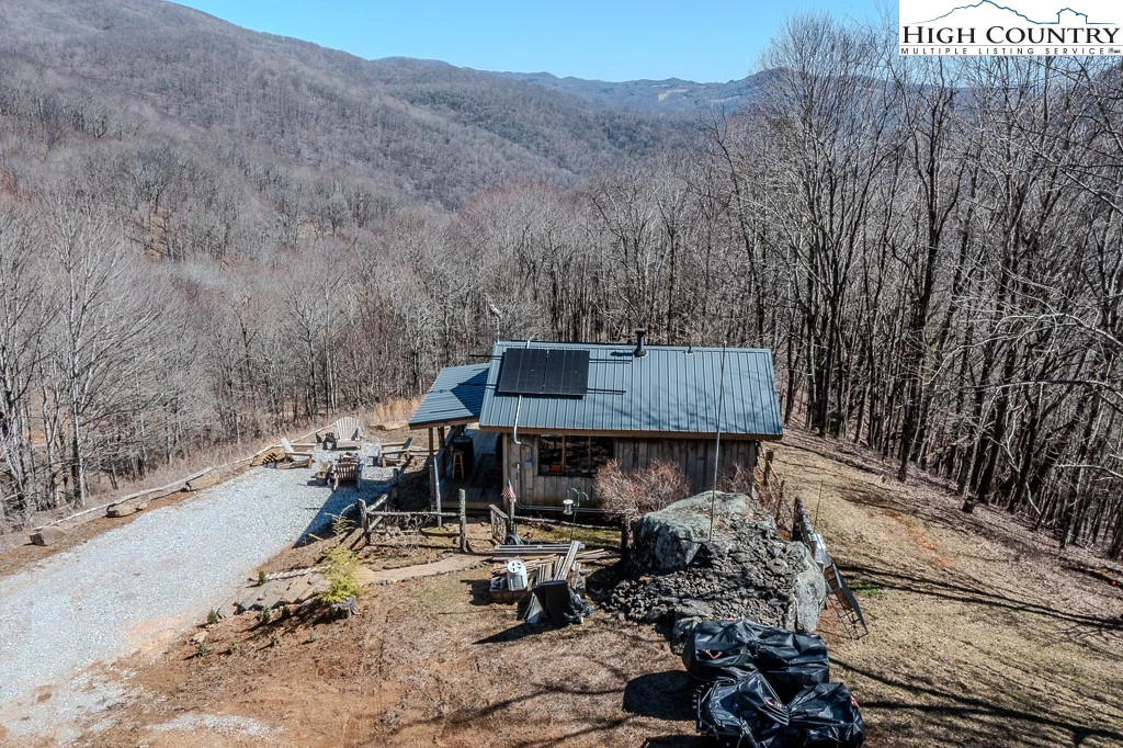 Image number 17 for the current listing