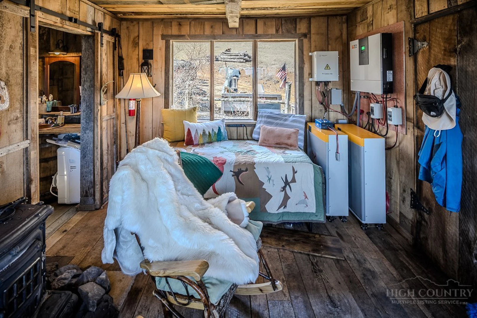 Image number 11 for the current listing