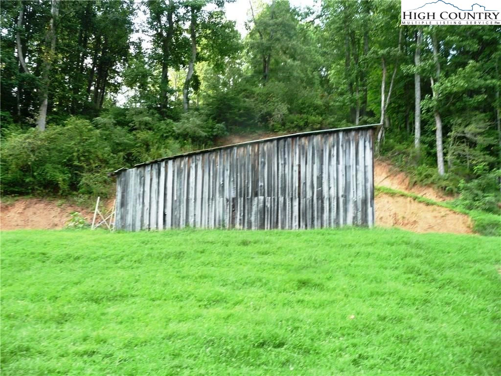 Image number 9 for the current listing