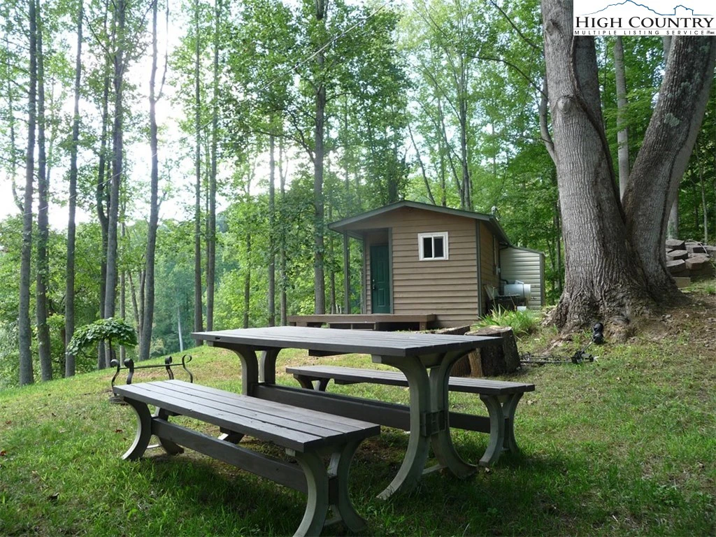 Image number 12 for the current listing