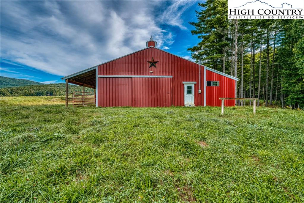 Image number 15 for the current listing