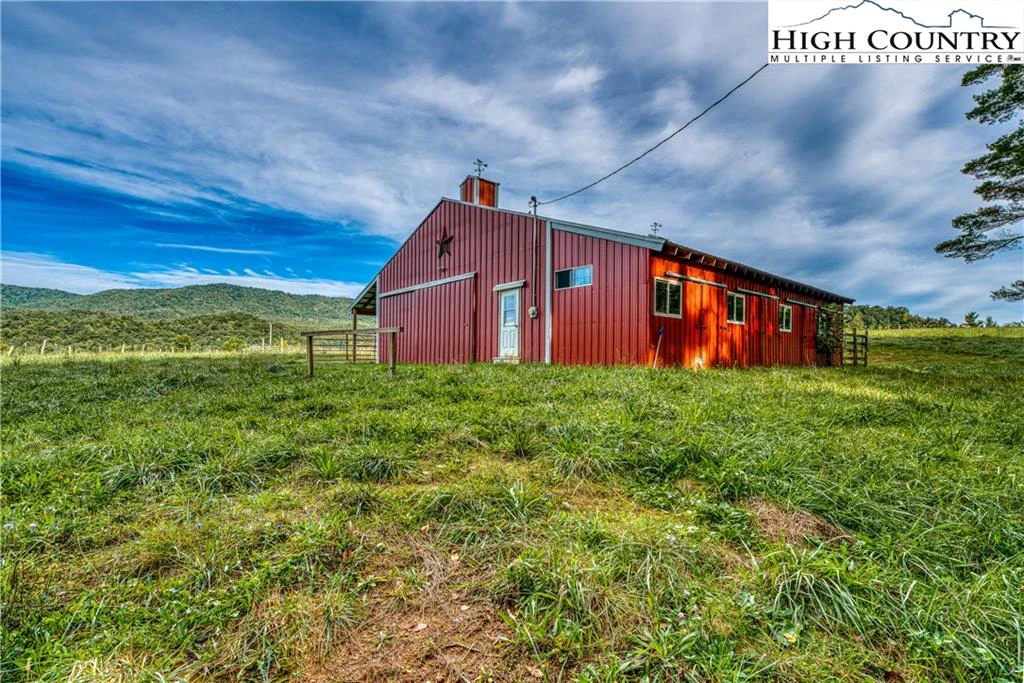 Image number 14 for the current listing