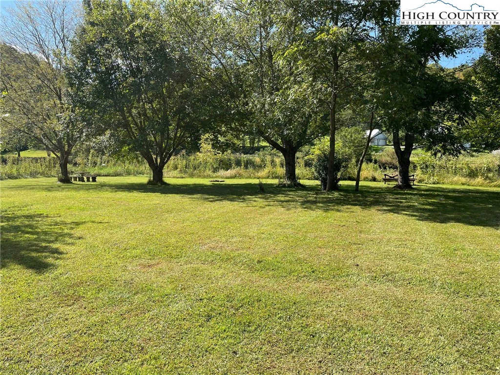 Image number 16 for the current listing