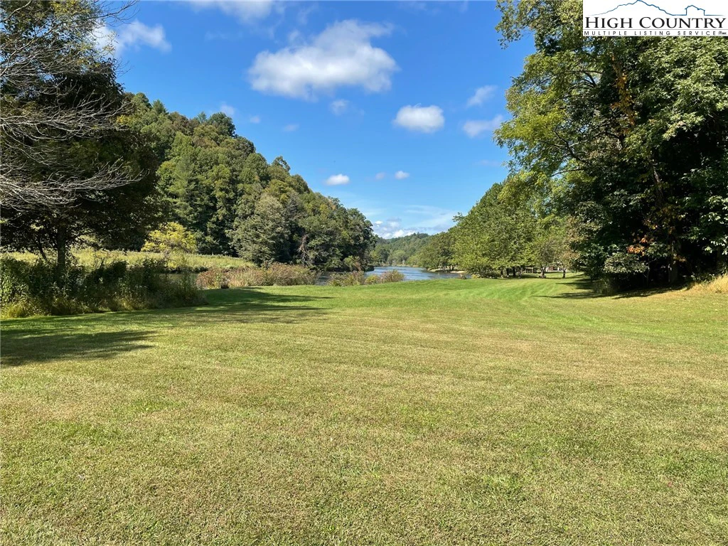 Image number 15 for the current listing