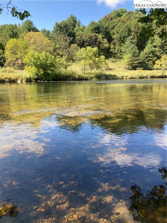 Image number 7 for the current listing
