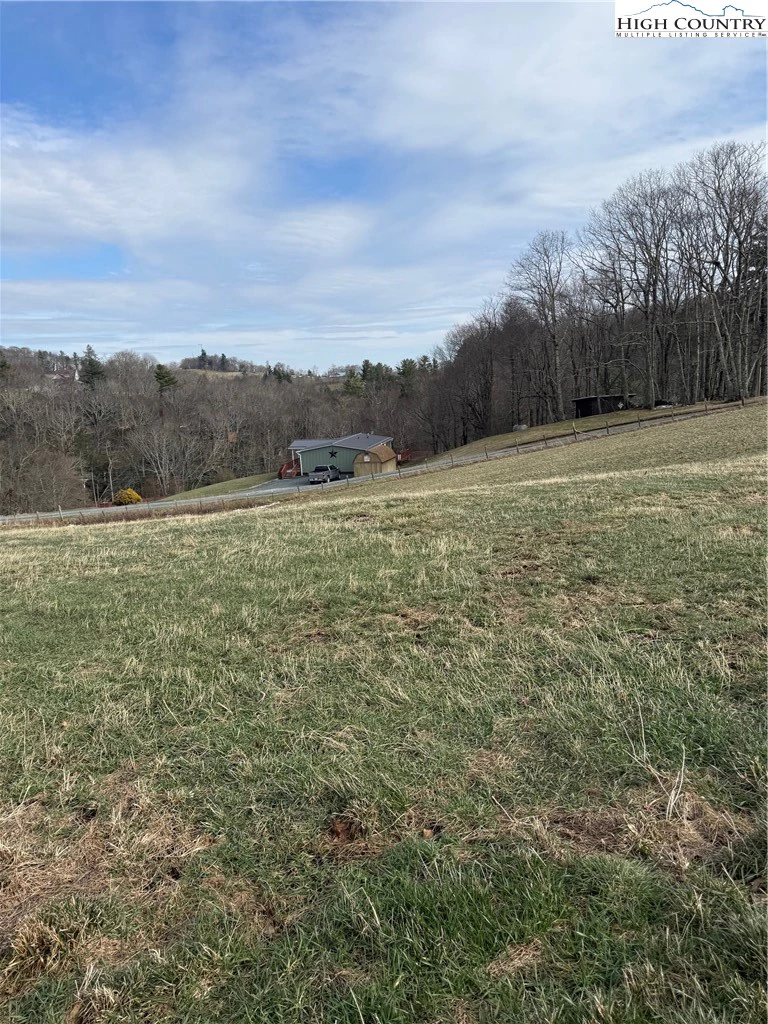 Image number 3 for the current listing