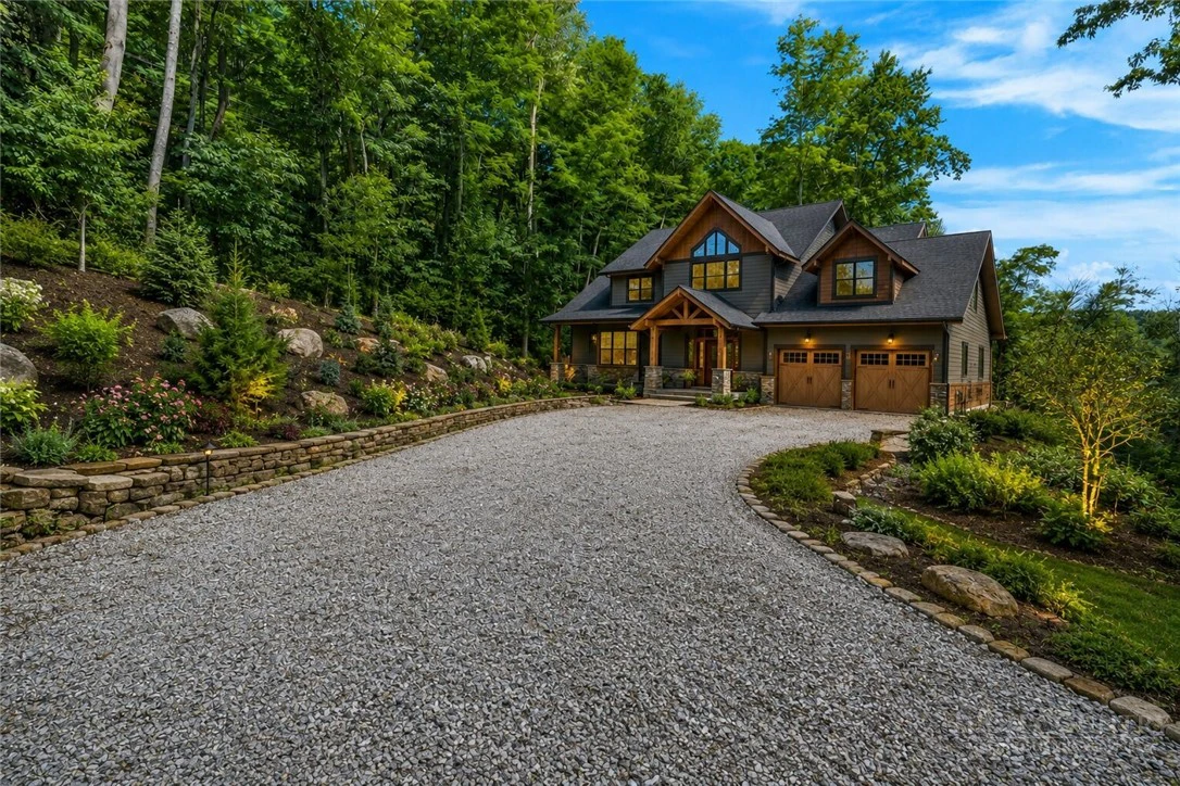 Image number 12 for the current listing