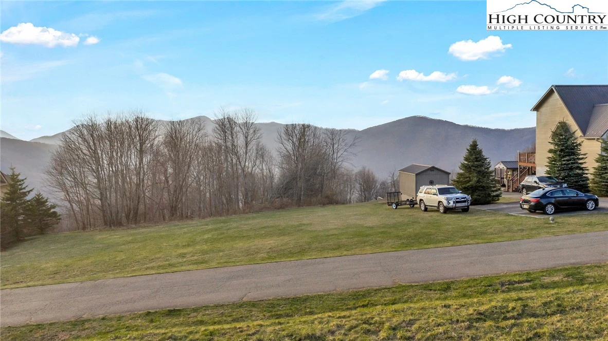 Image number 4 for the current listing