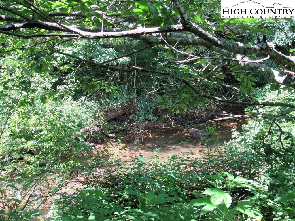 Image number 8 for the current listing