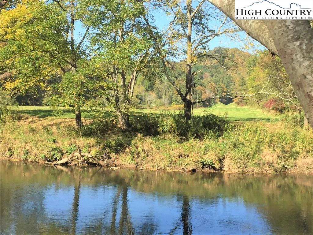 Image number 1 for the current listing