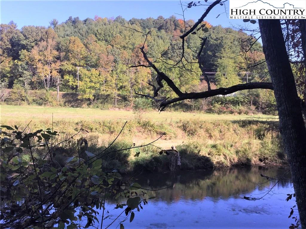 Image number 1 for the current listing