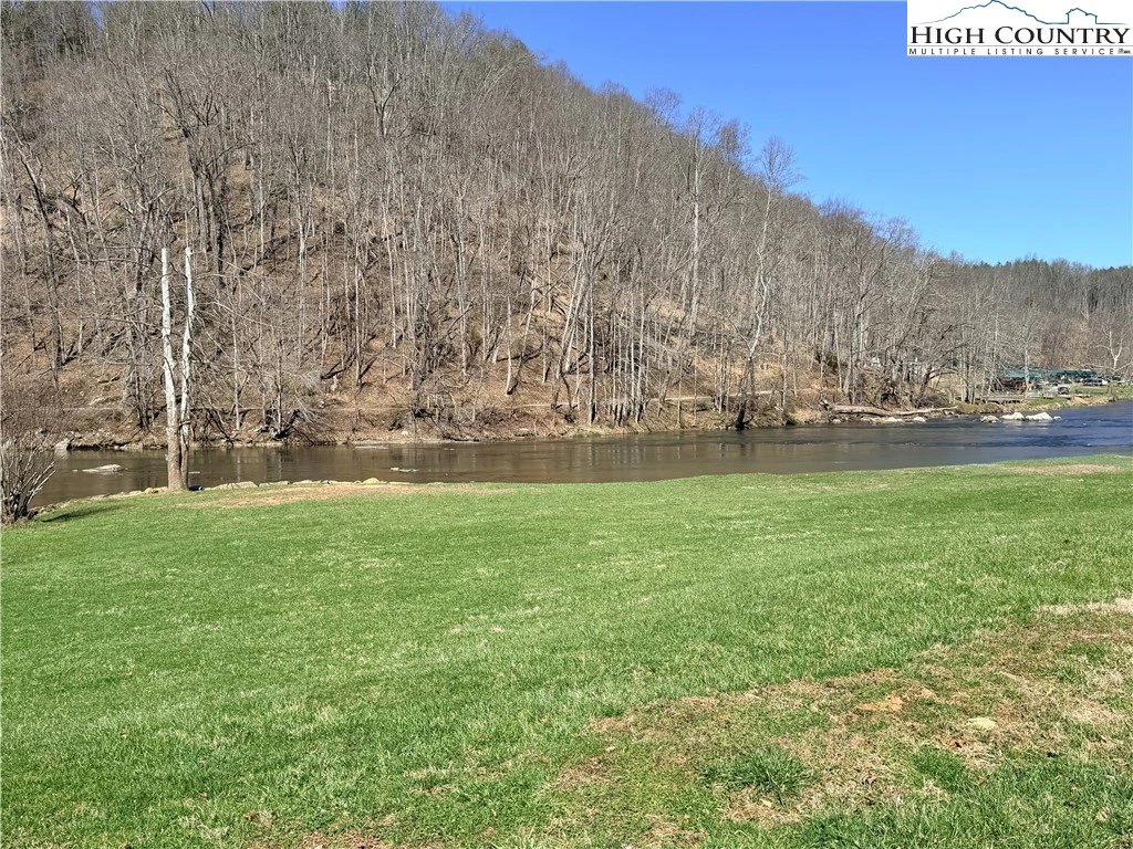 Image number 13 for the current listing