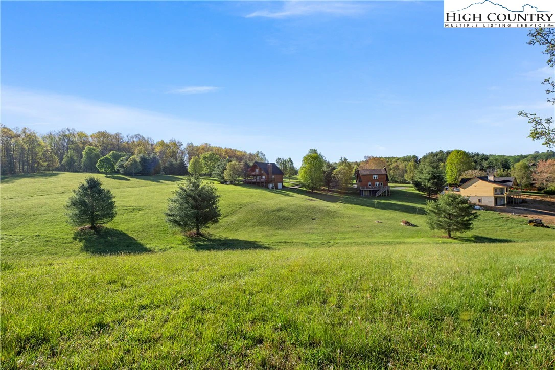 Image number 17 for the current listing