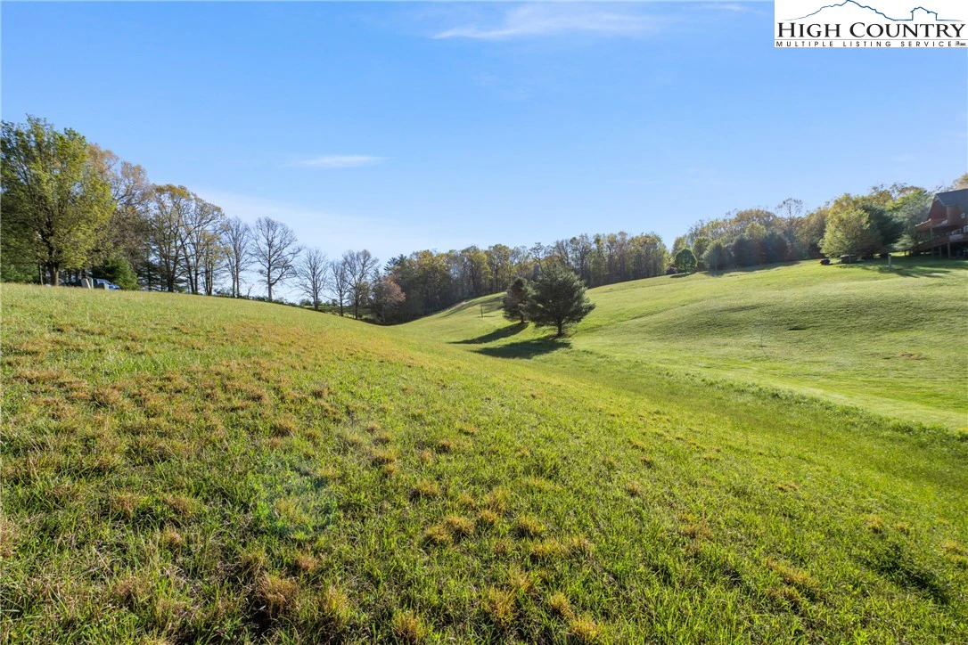 Image number 18 for the current listing