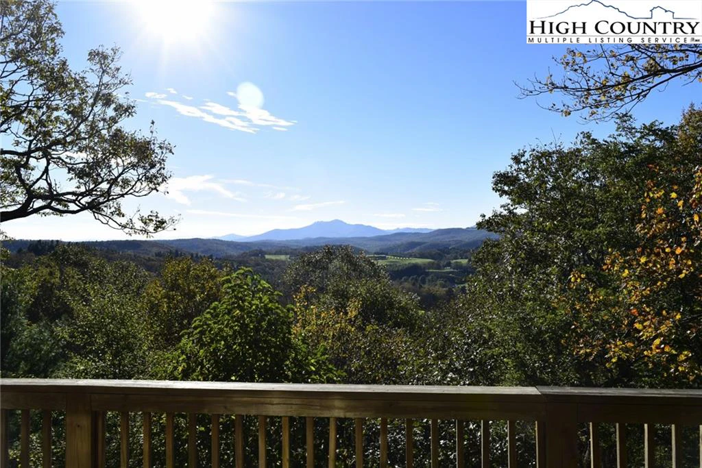 Image number 14 for the current listing