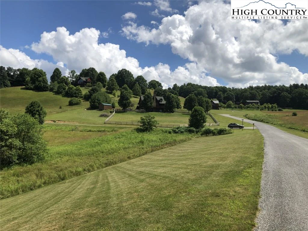 Image number 11 for the current listing