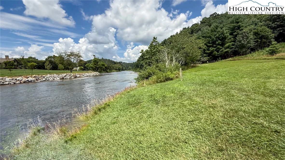 Image number 7 for the current listing