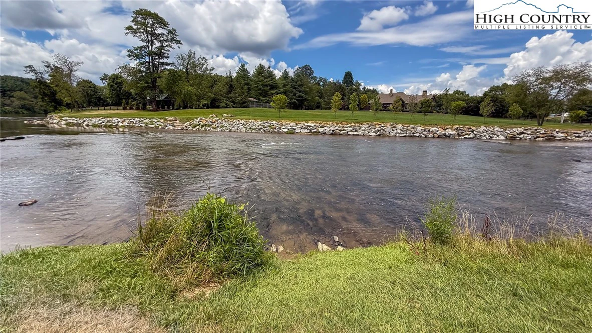 Image number 6 for the current listing