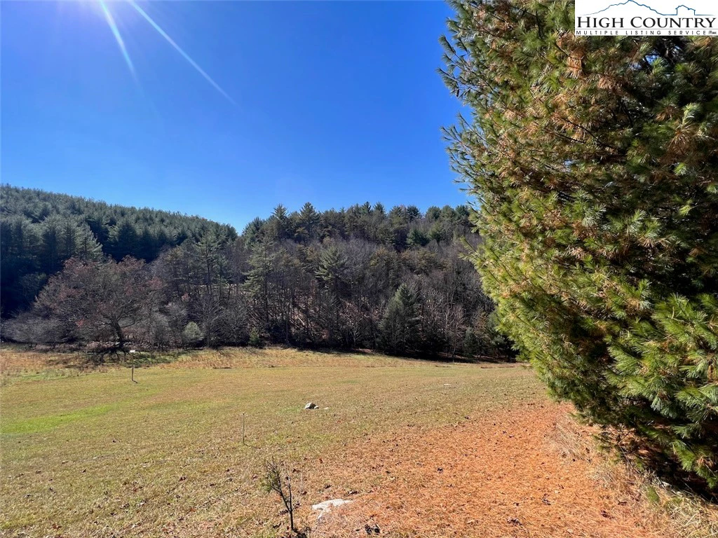 Image number 18 for the current listing