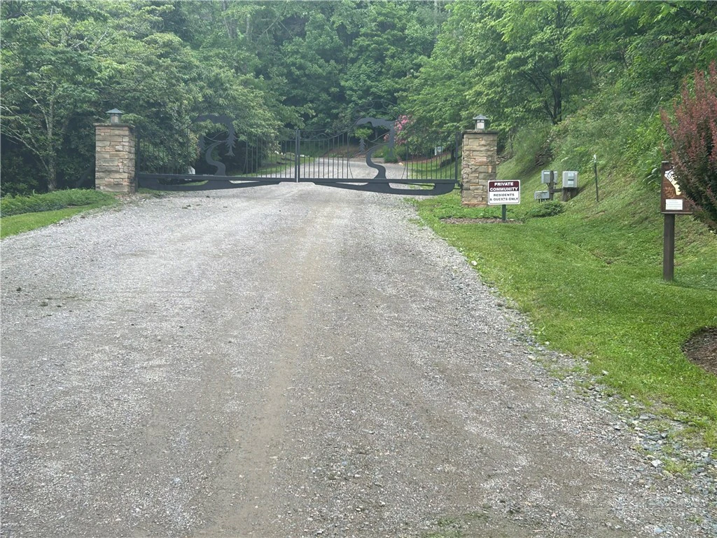 Image number 10 for the current listing