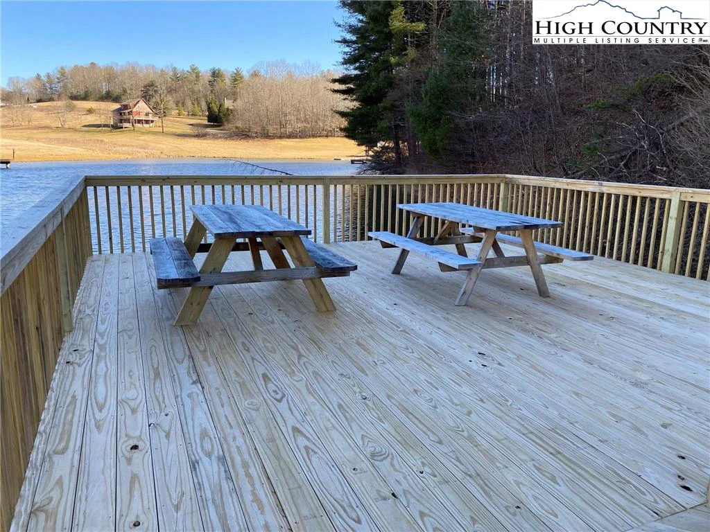 Image number 3 for the current listing