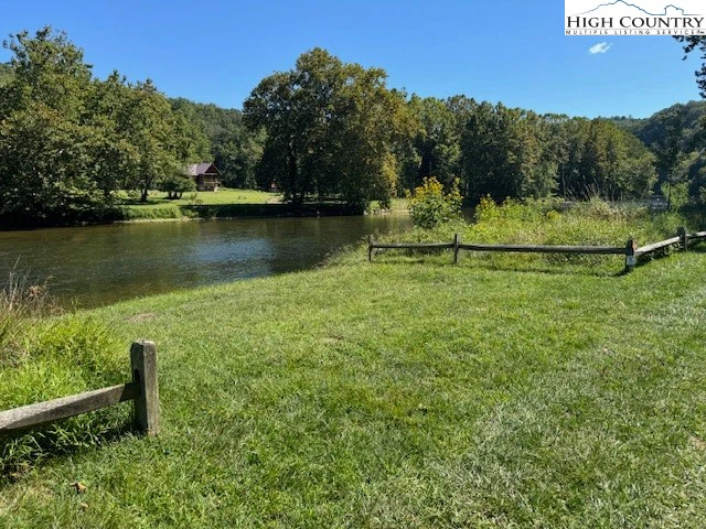 Image number 8 for the current listing