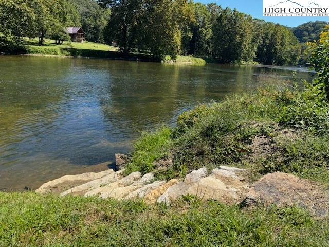 Image number 5 for the current listing