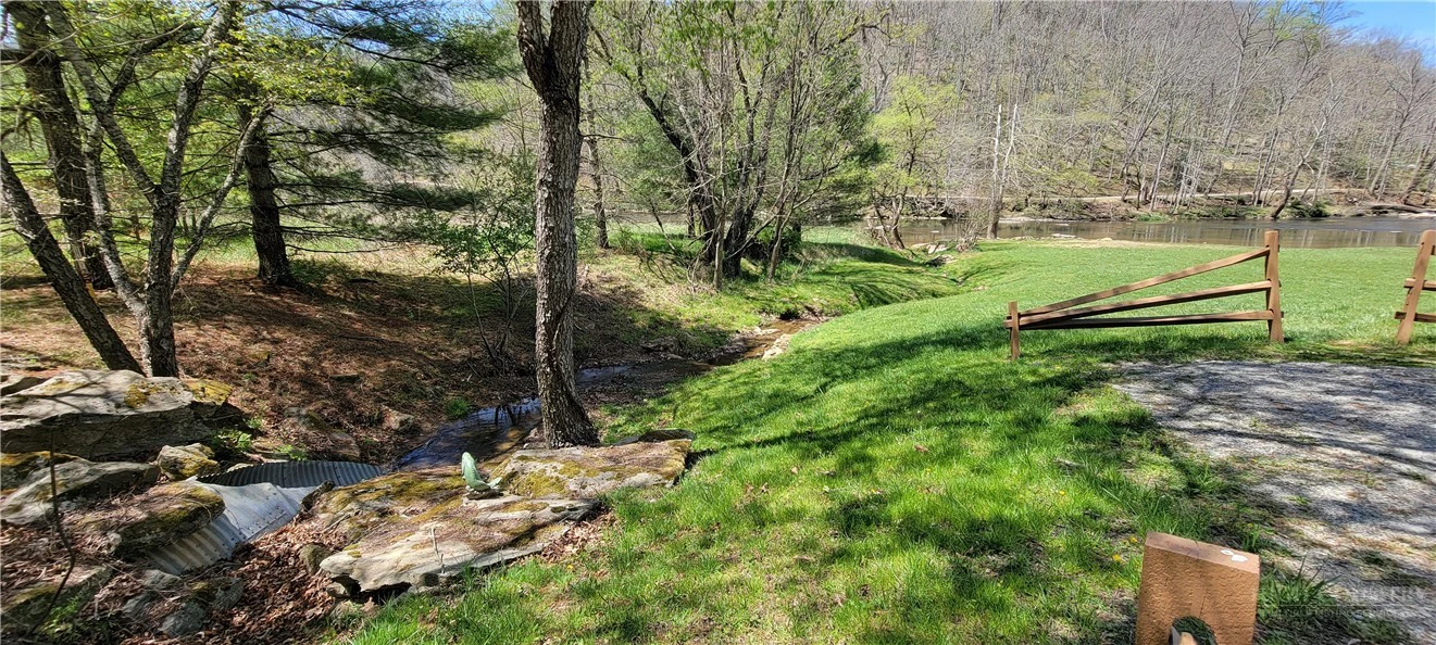 Image number 9 for the current listing