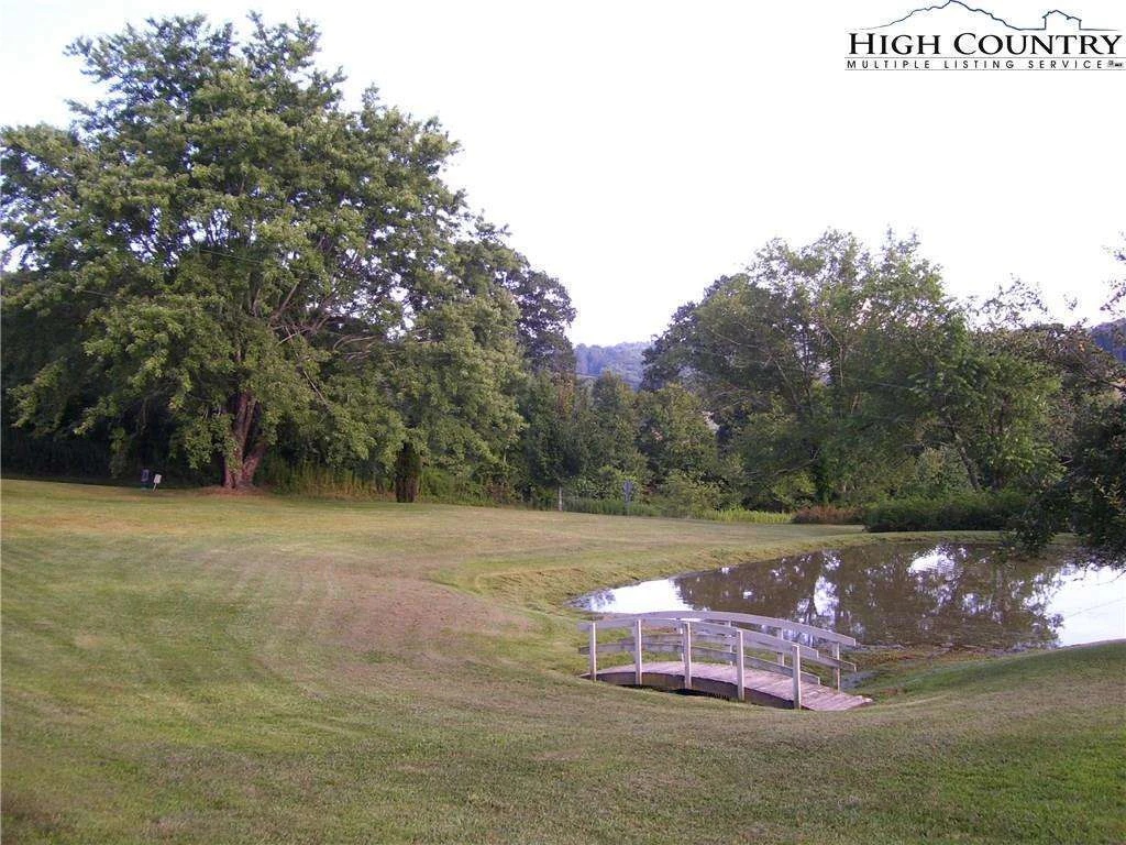 Image number 4 for the current listing