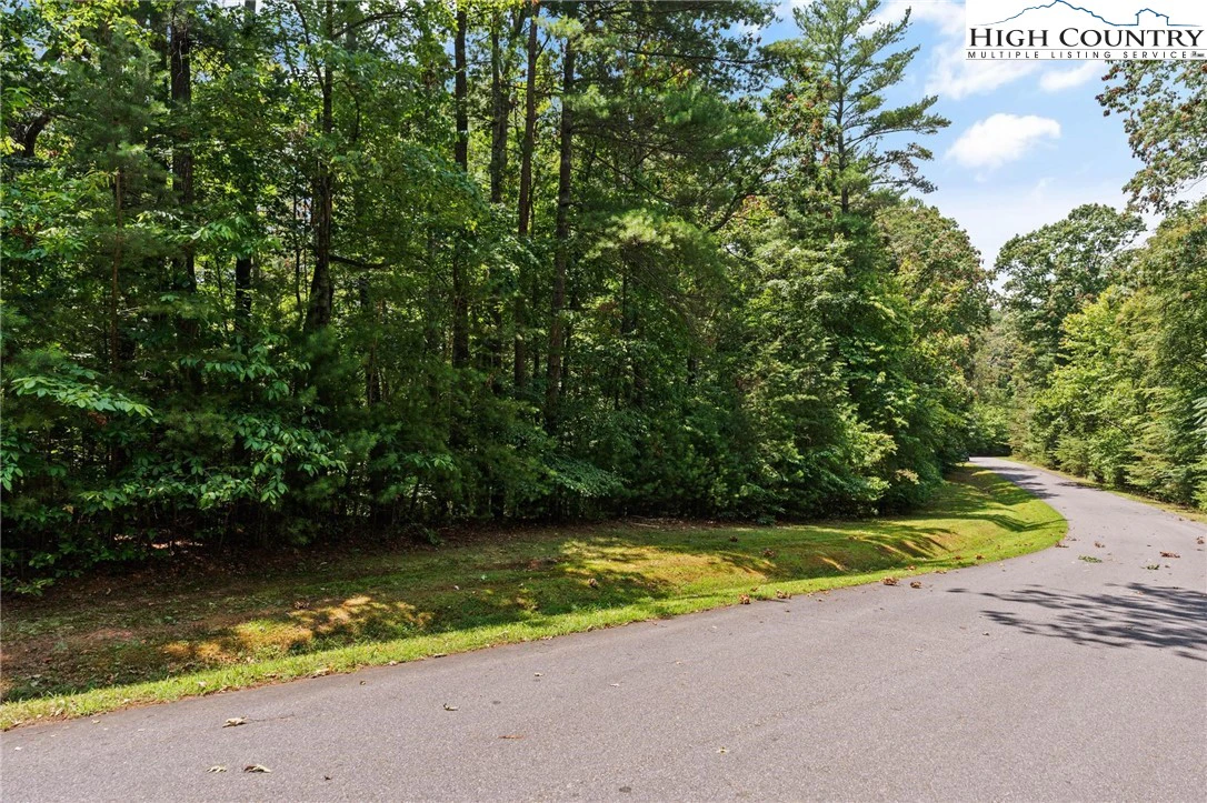 Image number 18 for the current listing