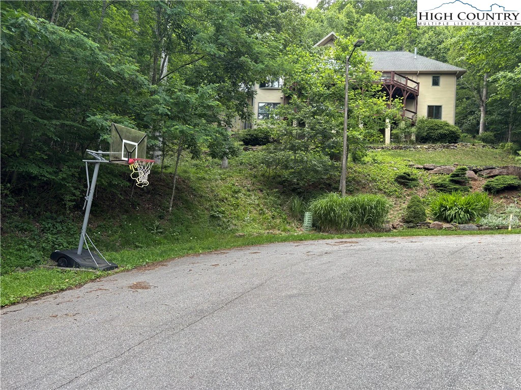 Image number 3 for the current listing