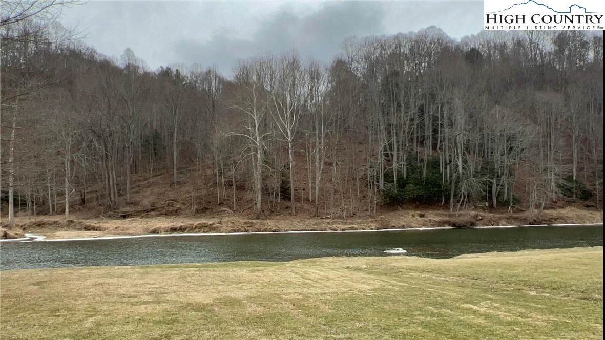 Image number 3 for the current listing