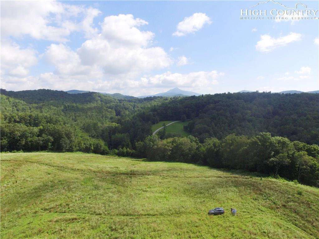 Image number 9 for the current listing