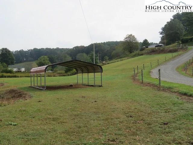 Image number 5 for the current listing