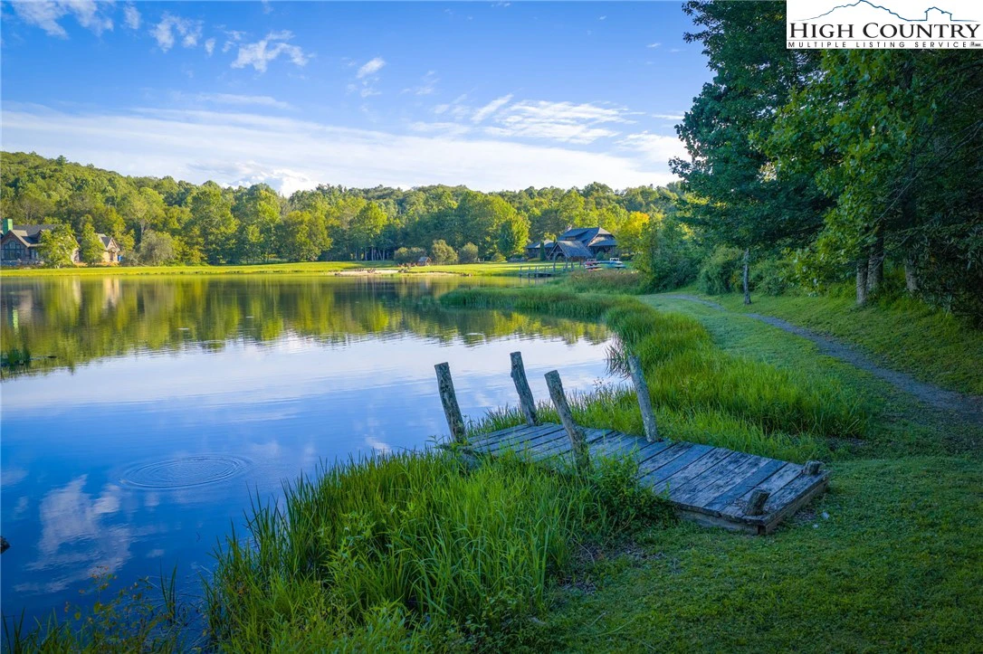 Image number 18 for the current listing