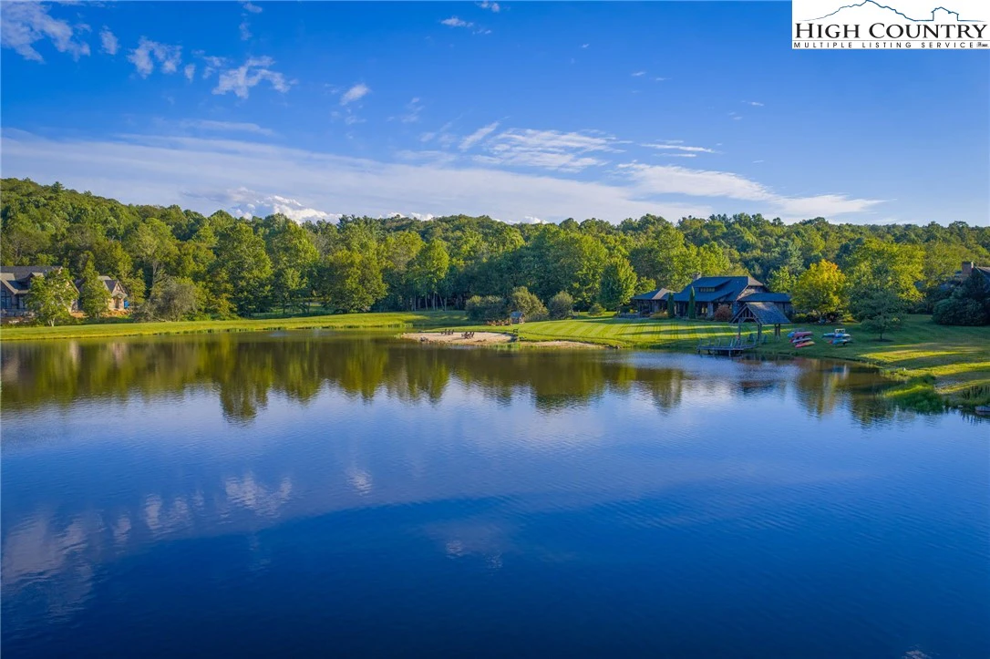 Image number 19 for the current listing