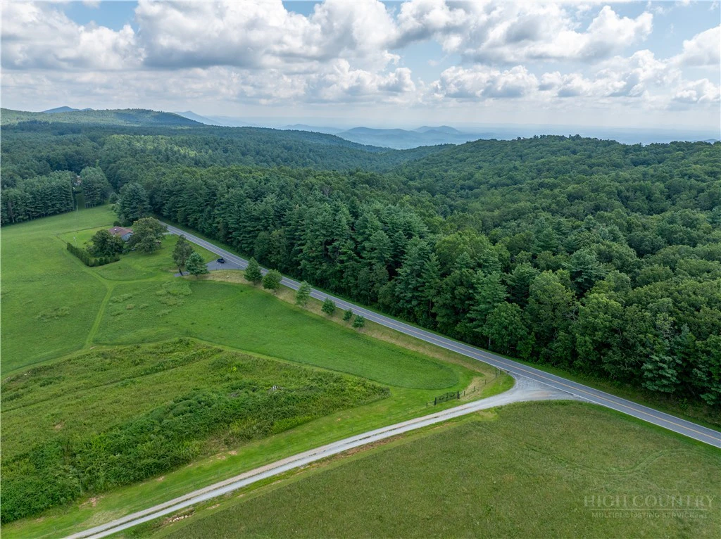 Image number 5 for the current listing