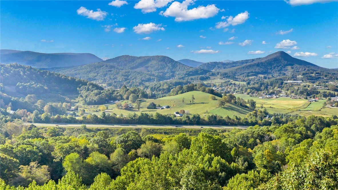 Image number 5 for the current listing