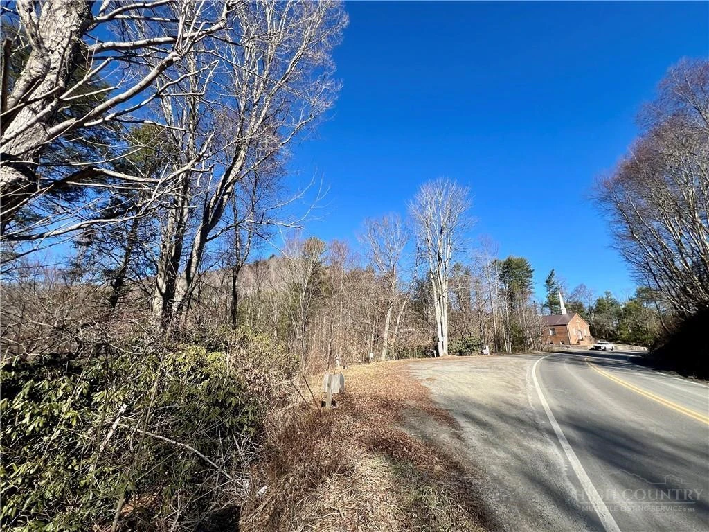 Image number 2 for the current listing
