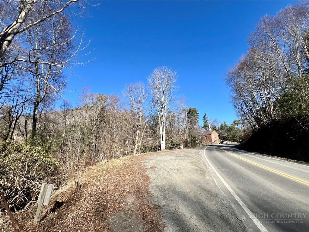 Image number 4 for the current listing