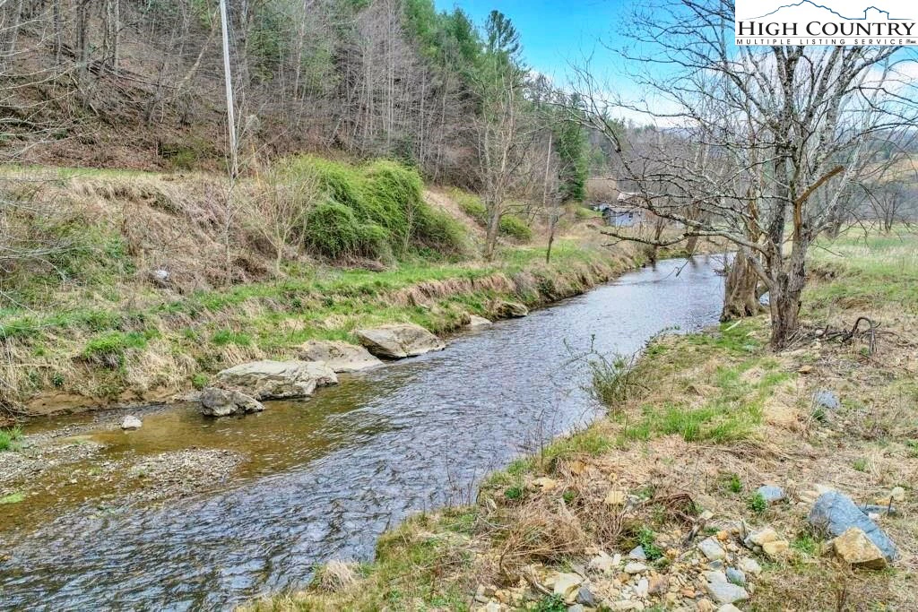 Image number 3 for the current listing