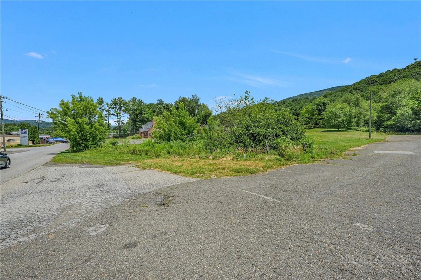 Image number 22 for the current listing