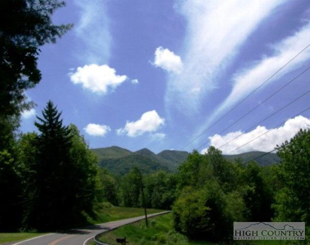 Image number 3 for the current listing