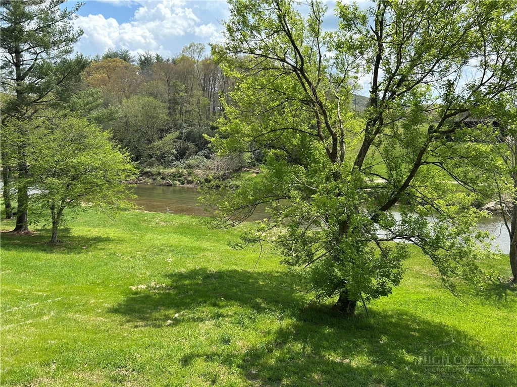 Image number 12 for the current listing