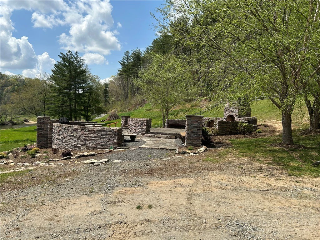 Image number 20 for the current listing