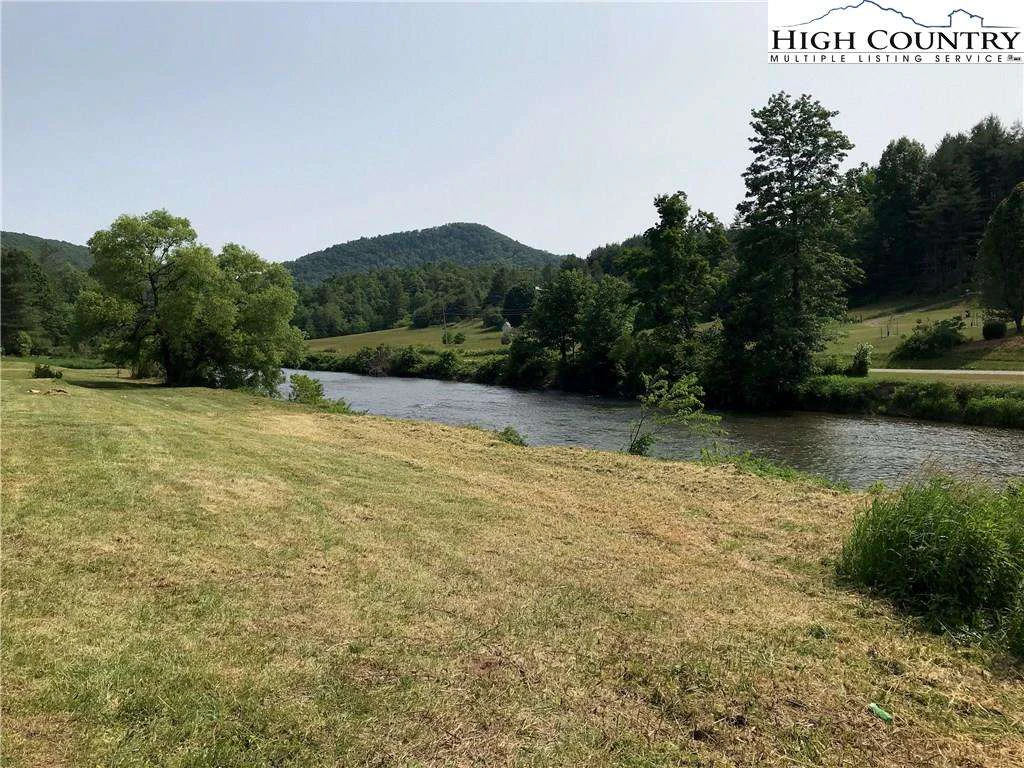 Image number 15 for the current listing